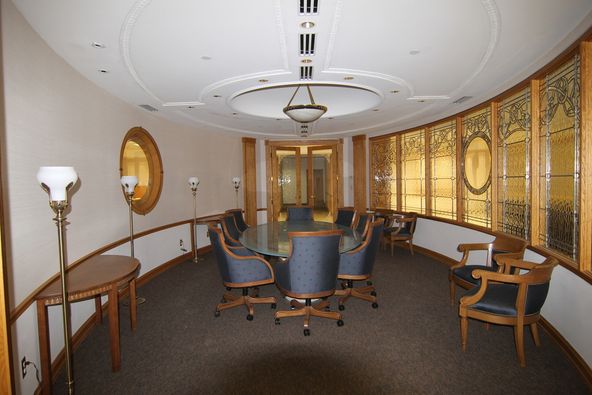 Magnavox Way Corporate Center: 1700 Magnavox Way, Fort Wayne, IN 46804
